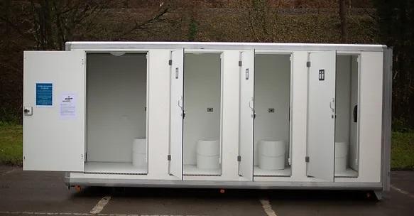Toilet Trailer – 3 Standard Cabins + 1 PMR (Dry Toilets – Écodoméo)